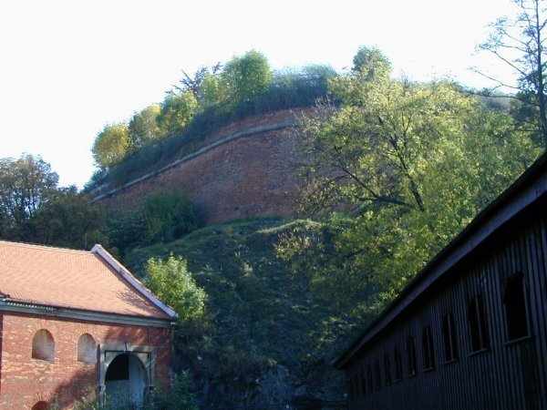 oblouk hradby v severozpadnm nro hradu