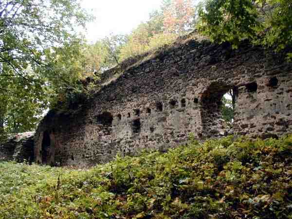 pedhrad - zpadn hradba - celkov pohled z pedhrad