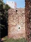 vchodn podkovovita bata severn hradby 2. ndvo, v pozad severn husitsk v 4. ndvo