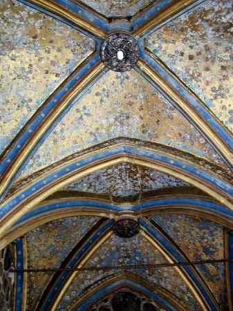 kaple sv. Kateřiny - křížová žebrová klenba s antickou gemou ve svorníku